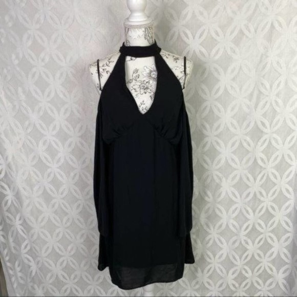 Bailey 44‎ Daikon Black Dress NWT Size Large Cold Shoulder - Picture 4 of 7